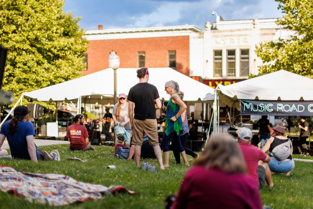 Crowd enjoys music on Henderson Lawn
